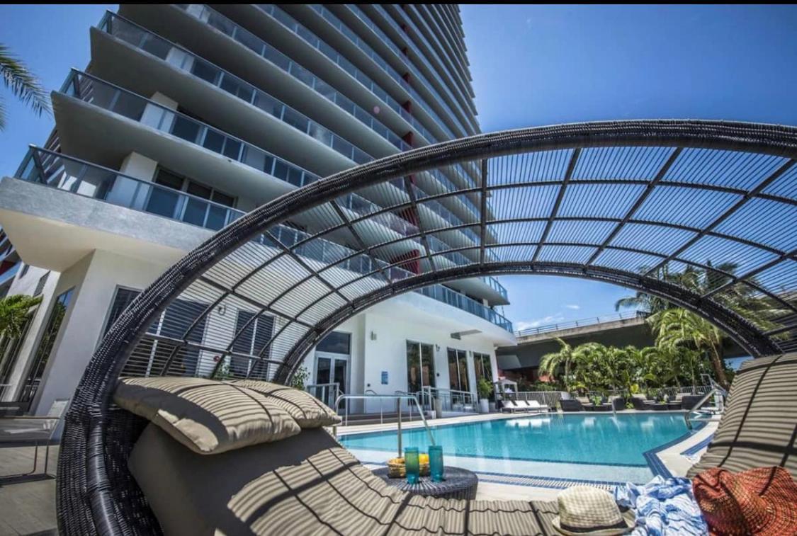 Studio In Hallandale 2 Beds Халландейл-Бич Экстерьер фото